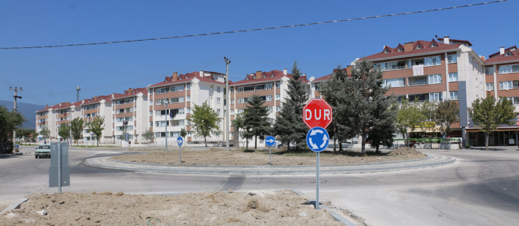500 Evler Sitesi önüne dönel kavşak MaskeniTakBolu T.C. Bolu